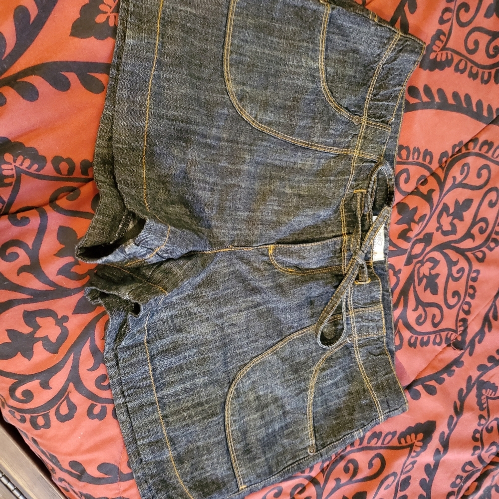 Shorts size 9